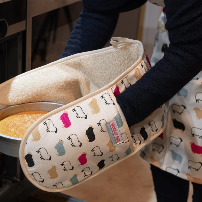 Woolly Ewe Oven Glove - Image 2